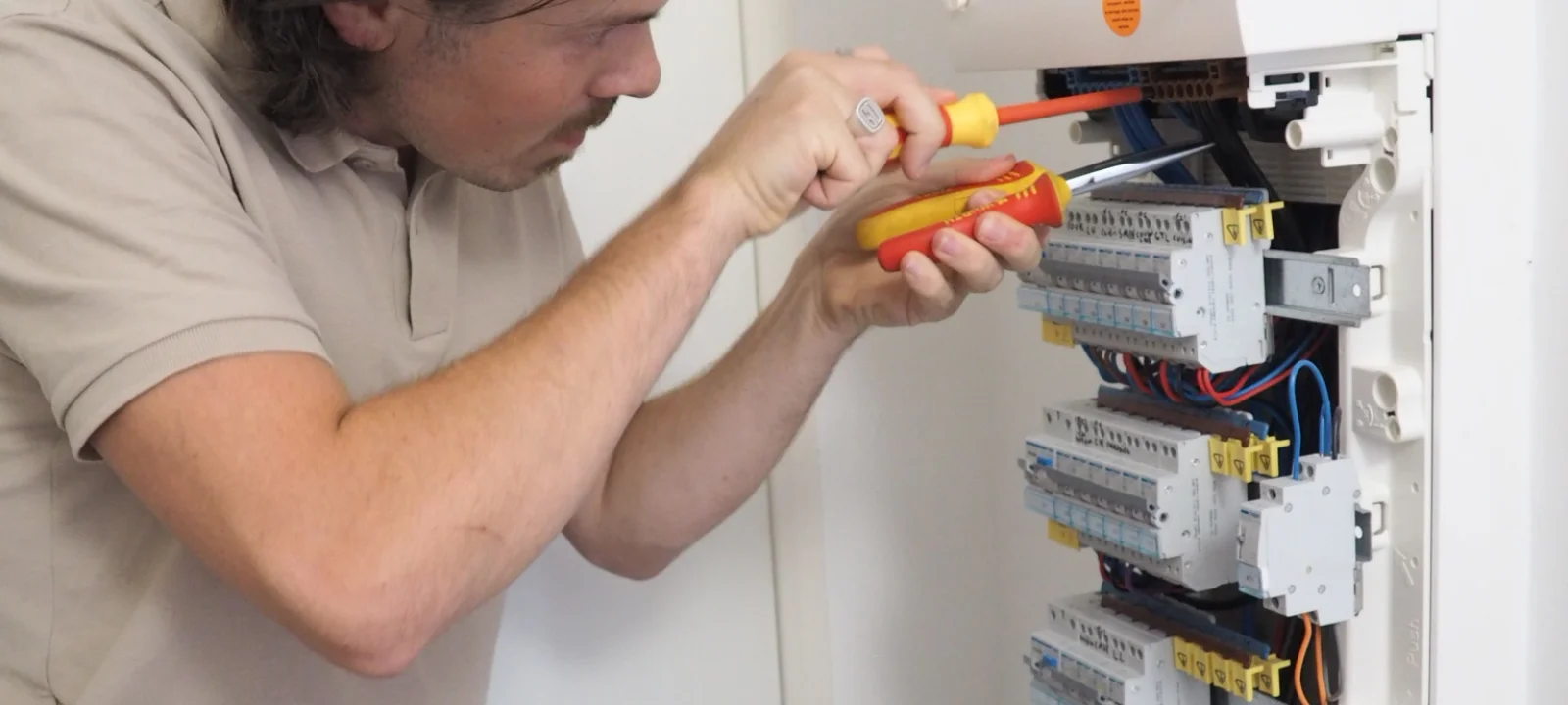 Installations électriques, intervention technique, Duvernois Services, Caen et ses alentours